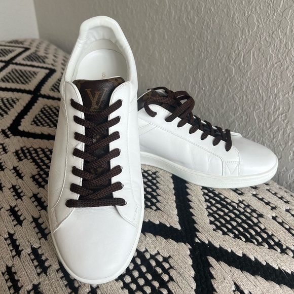 Louis Vuitton Monogram Leather Sneakers LV - Picture 1 of 7